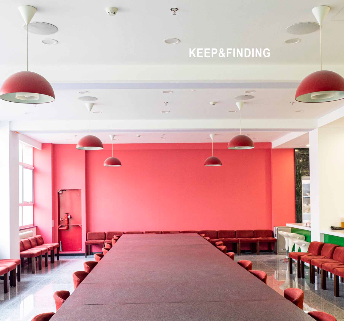 中央某大学附中会议室